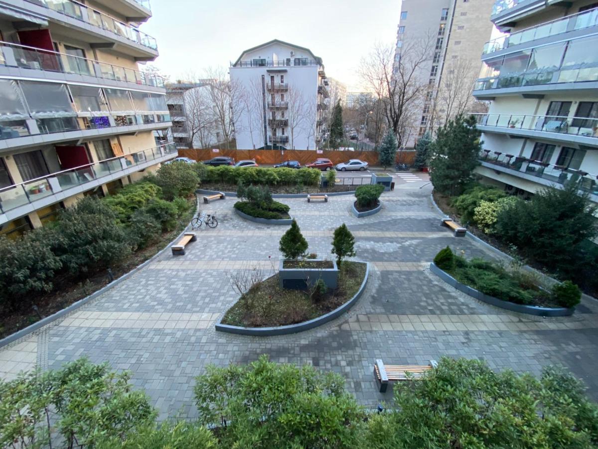 Green Apartment 214 With Private Parking บูคาเรสต์ ภายนอก รูปภาพ