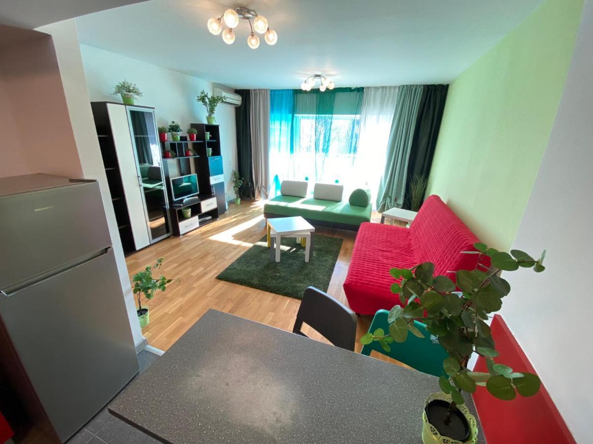 Green Apartment 214 With Private Parking บูคาเรสต์ ภายนอก รูปภาพ