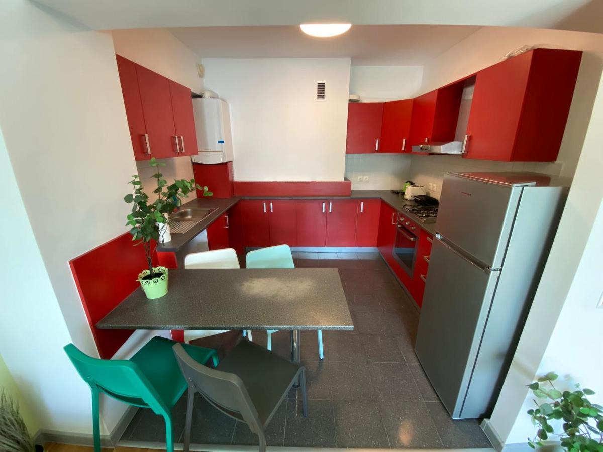 Green Apartment 214 With Private Parking บูคาเรสต์ ภายนอก รูปภาพ