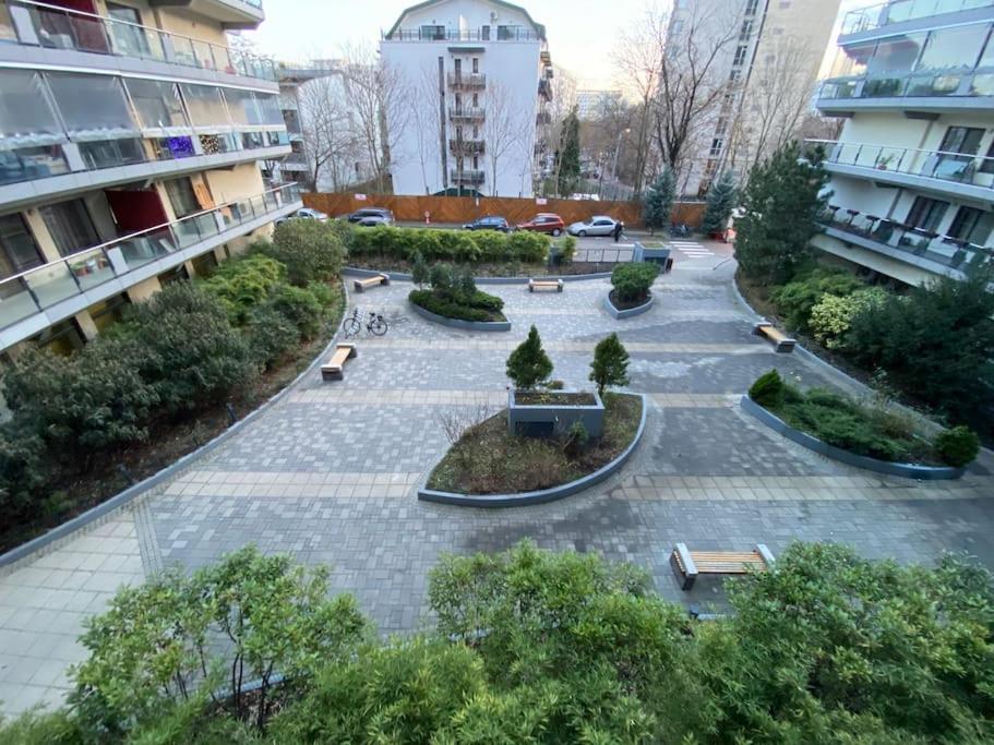 Green Apartment 214 With Private Parking บูคาเรสต์ ภายนอก รูปภาพ
