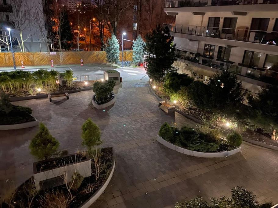 Green Apartment 214 With Private Parking บูคาเรสต์ ภายนอก รูปภาพ